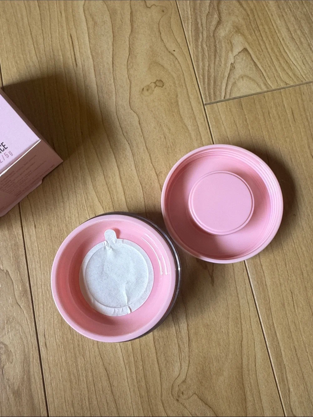 Kylie Cosmetics Setting Powder -